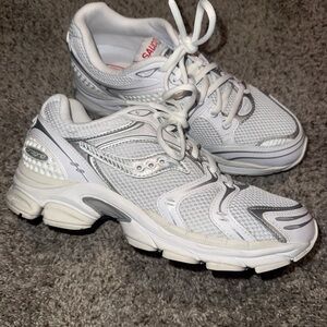 Saucony Progrid Triumph 4